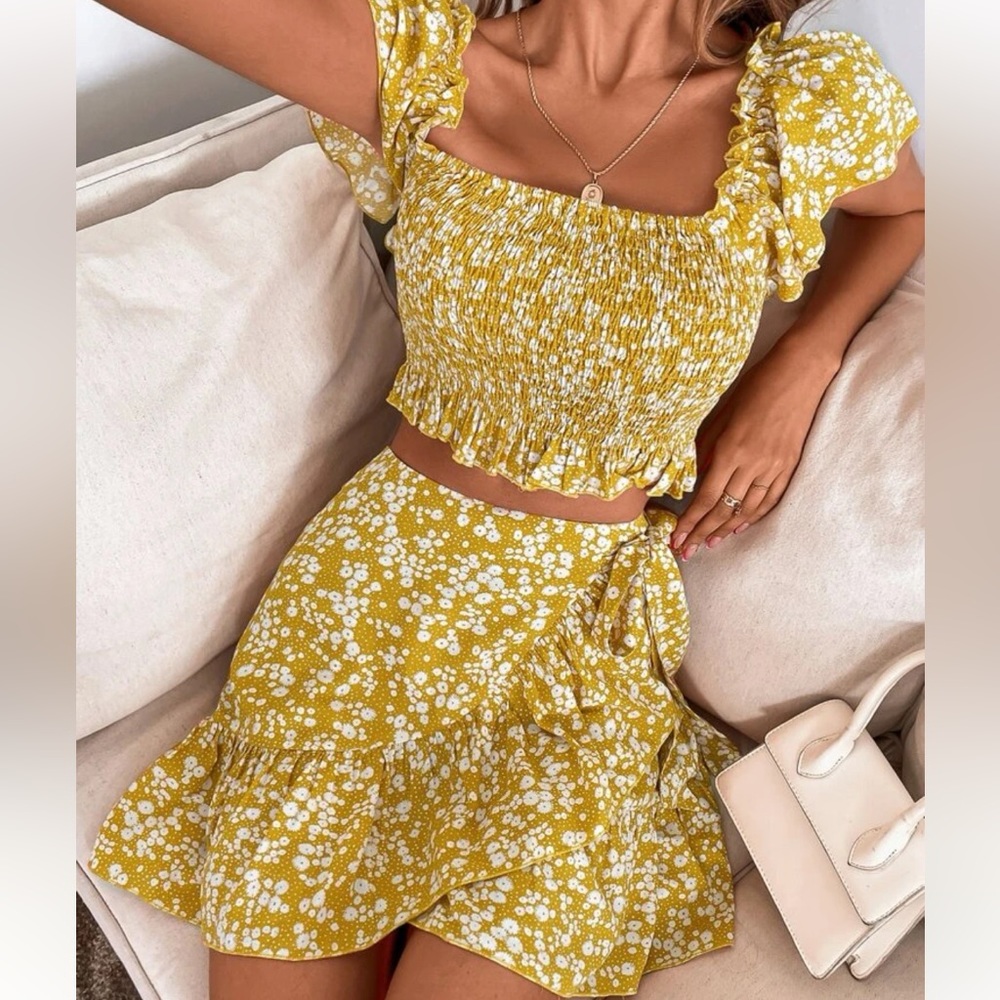 Yellow floral two piece tank and skirt- sz S